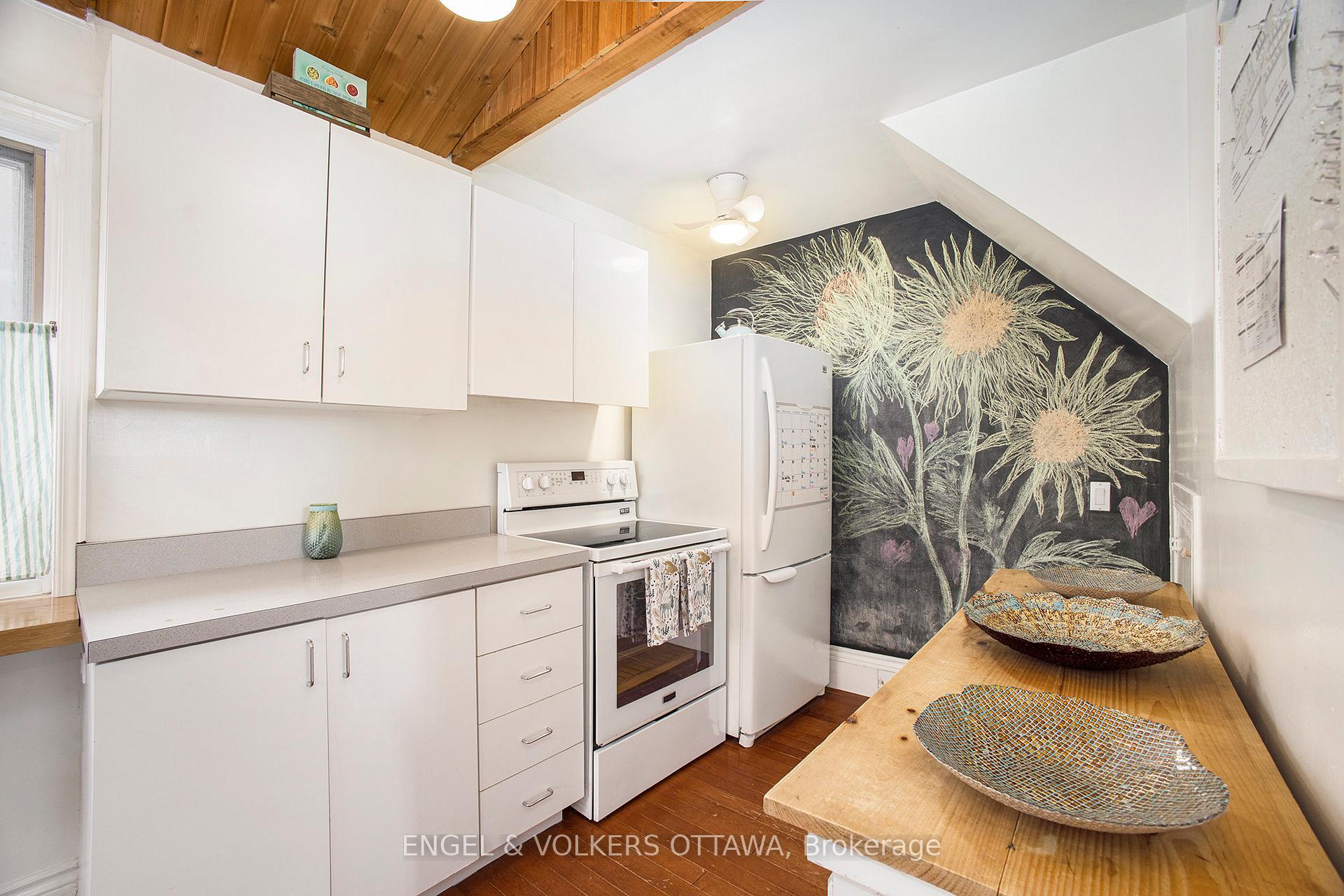 Photo 11 of 290 Carleton Avenue, Ottawa, Ottawa West — HOMEH