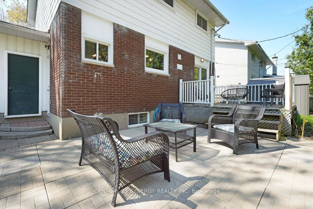 Photo 403 of 2522 Needham Crescent, Ottawa, Brookfield Gardens — HOMEH