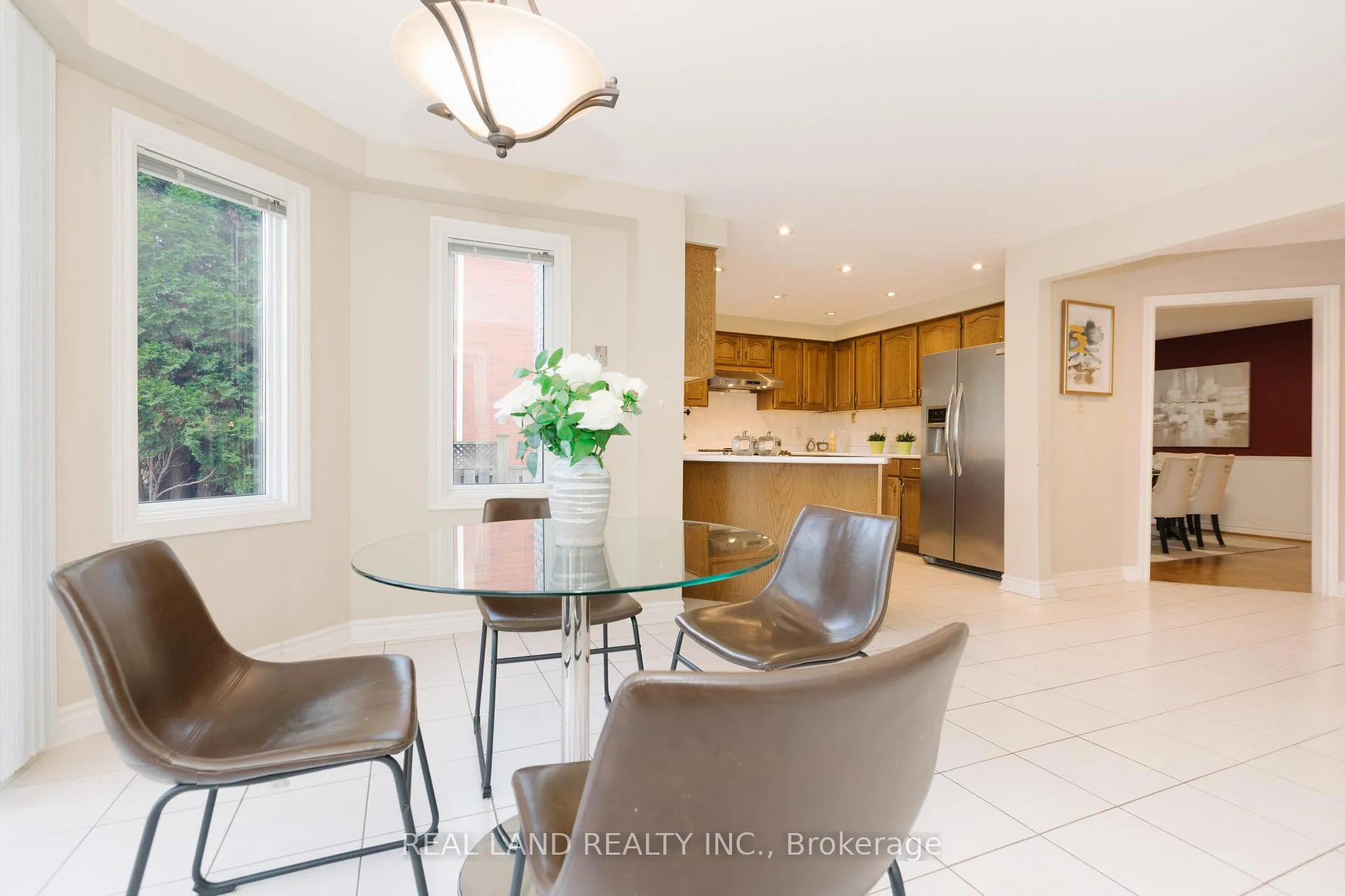 Photo 238 of 6 Mcgee Crescent, Aurora, Aurora Highlands — HOMEH