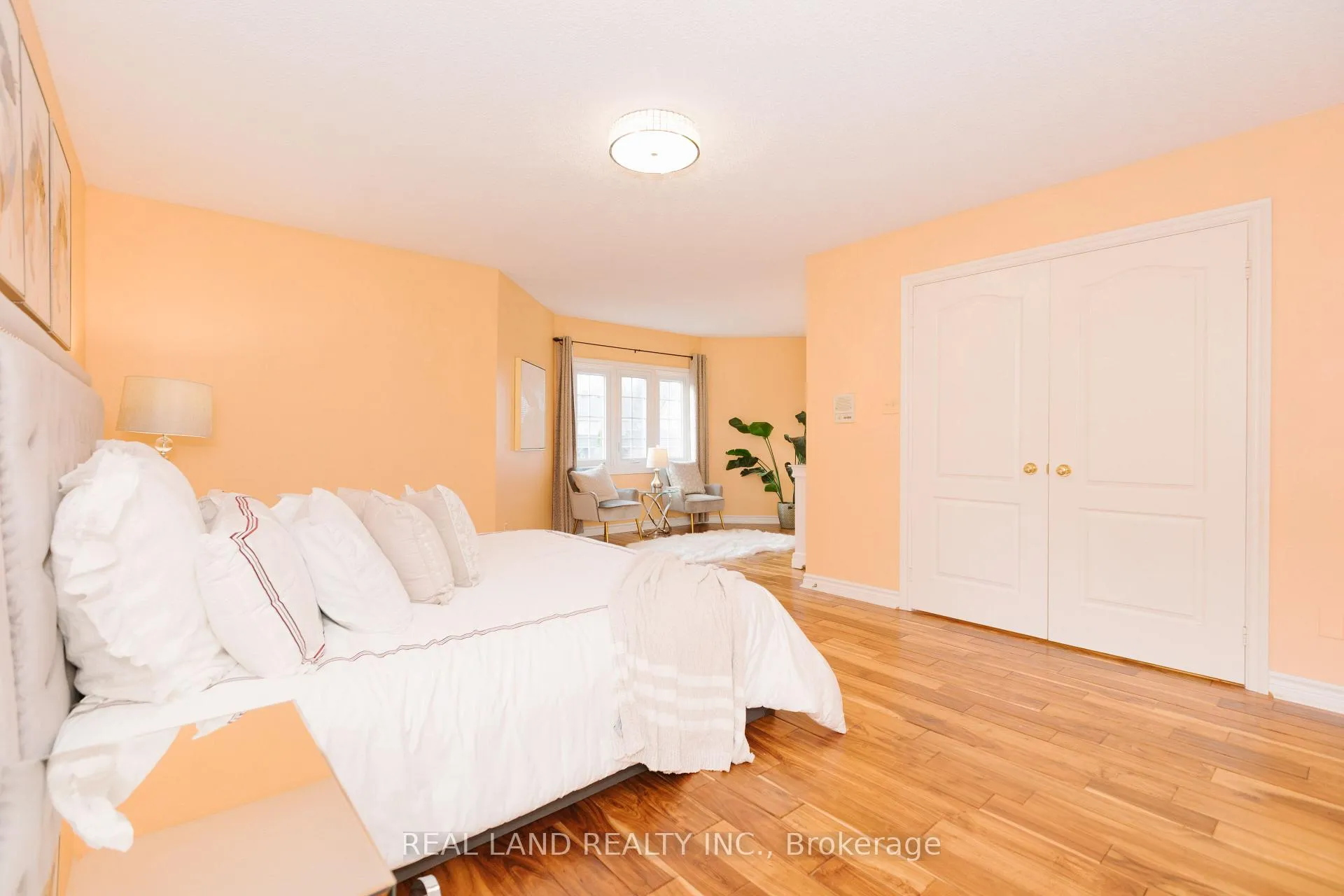 Photo 326 of 6 Mcgee Crescent, Aurora, Aurora Highlands — HOMEH