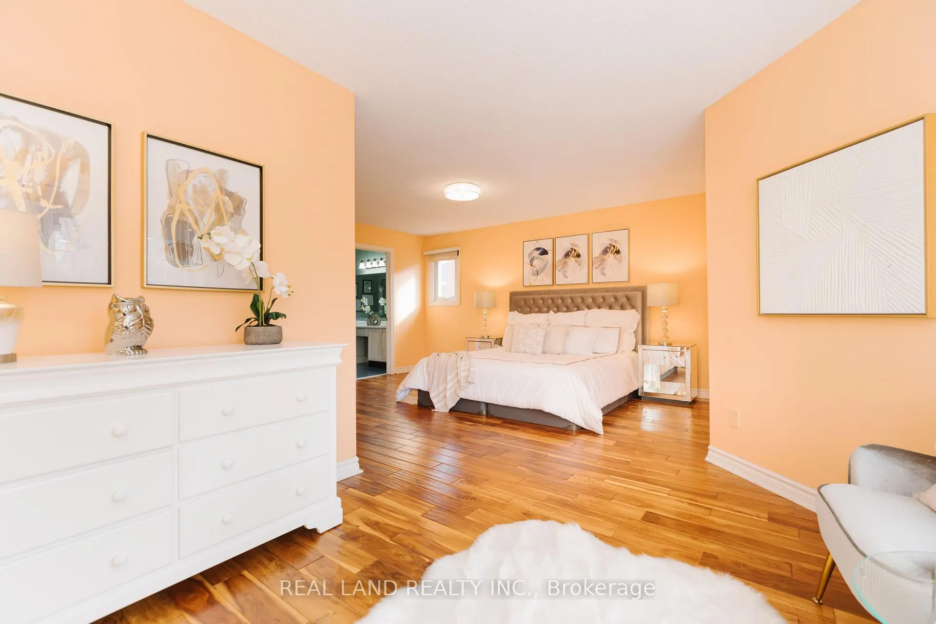 Photo 334 of 6 Mcgee Crescent, Aurora, Aurora Highlands — HOMEH