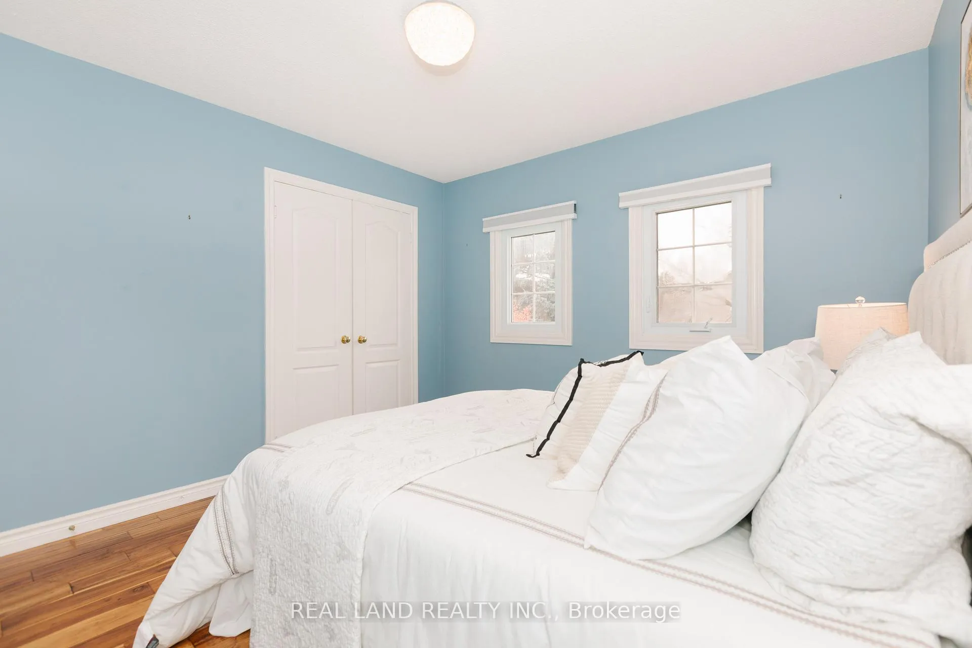 Photo 416 of 6 Mcgee Crescent, Aurora, Aurora Highlands — HOMEH