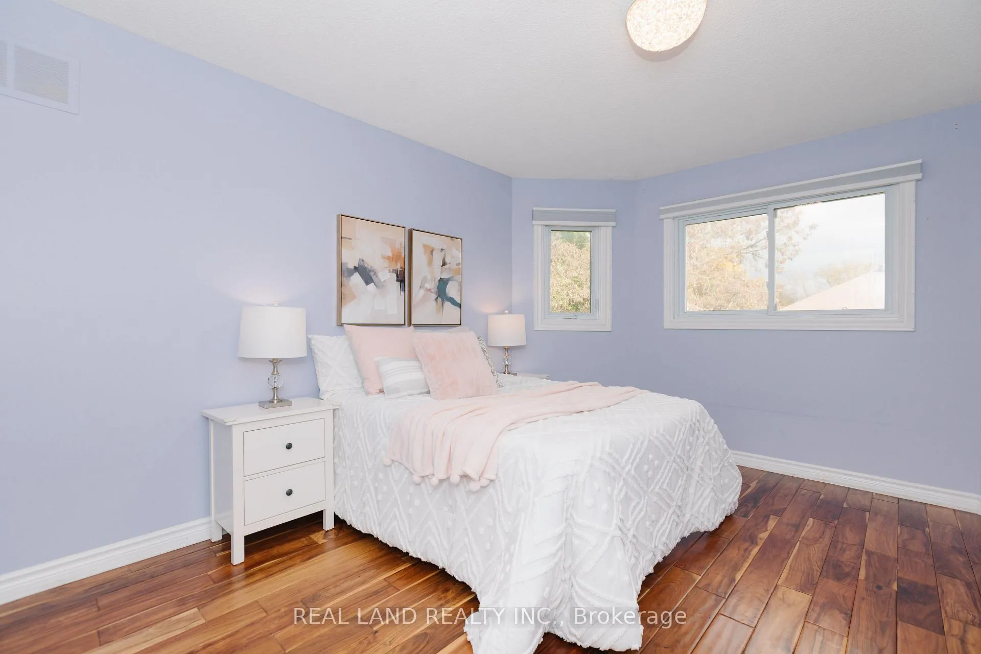 Photo 522 of 6 Mcgee Crescent, Aurora, Aurora Highlands — HOMEH