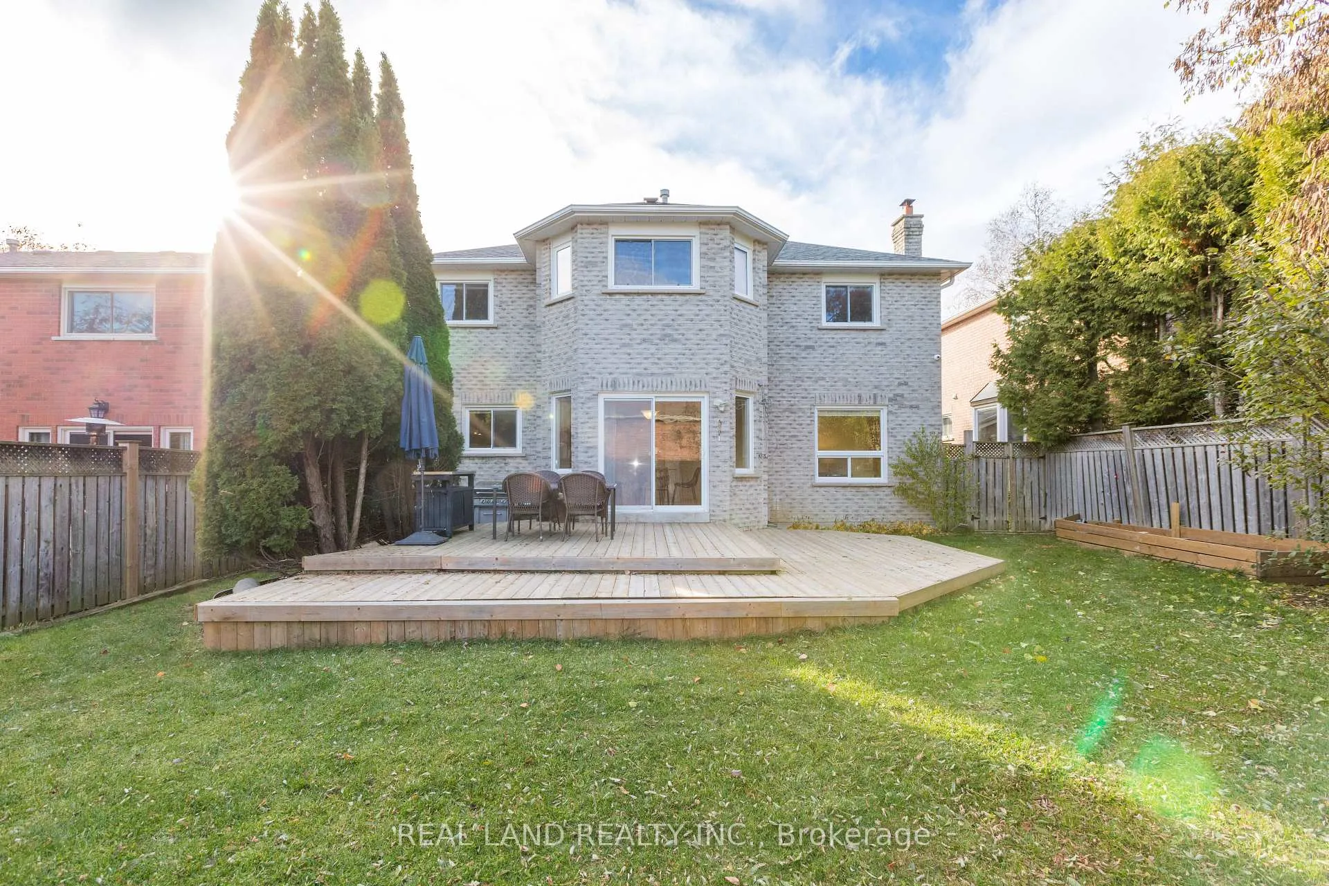 Photo 540 of 6 Mcgee Crescent, Aurora, Aurora Highlands — HOMEH