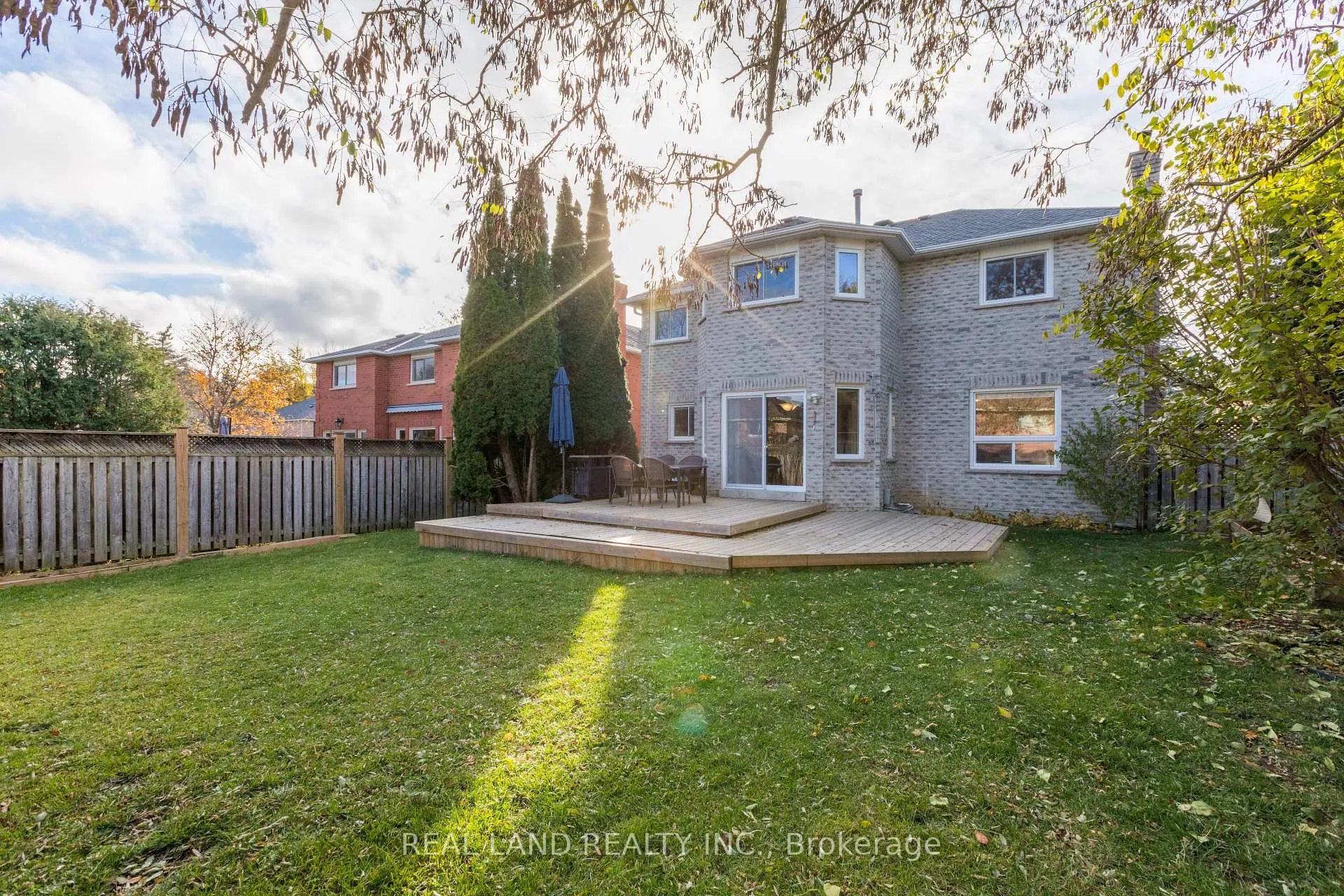 Photo 590 of 6 Mcgee Crescent, Aurora, Aurora Highlands — HOMEH