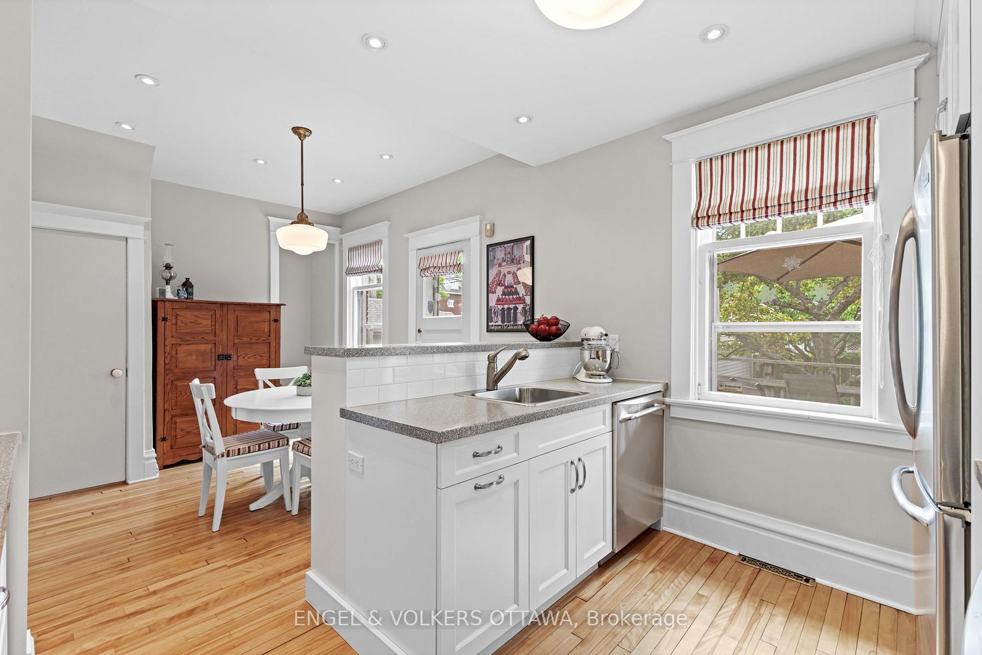 Photo 13 of 70 Caroline Avenue, Ottawa, Ottawa West — HOMEH