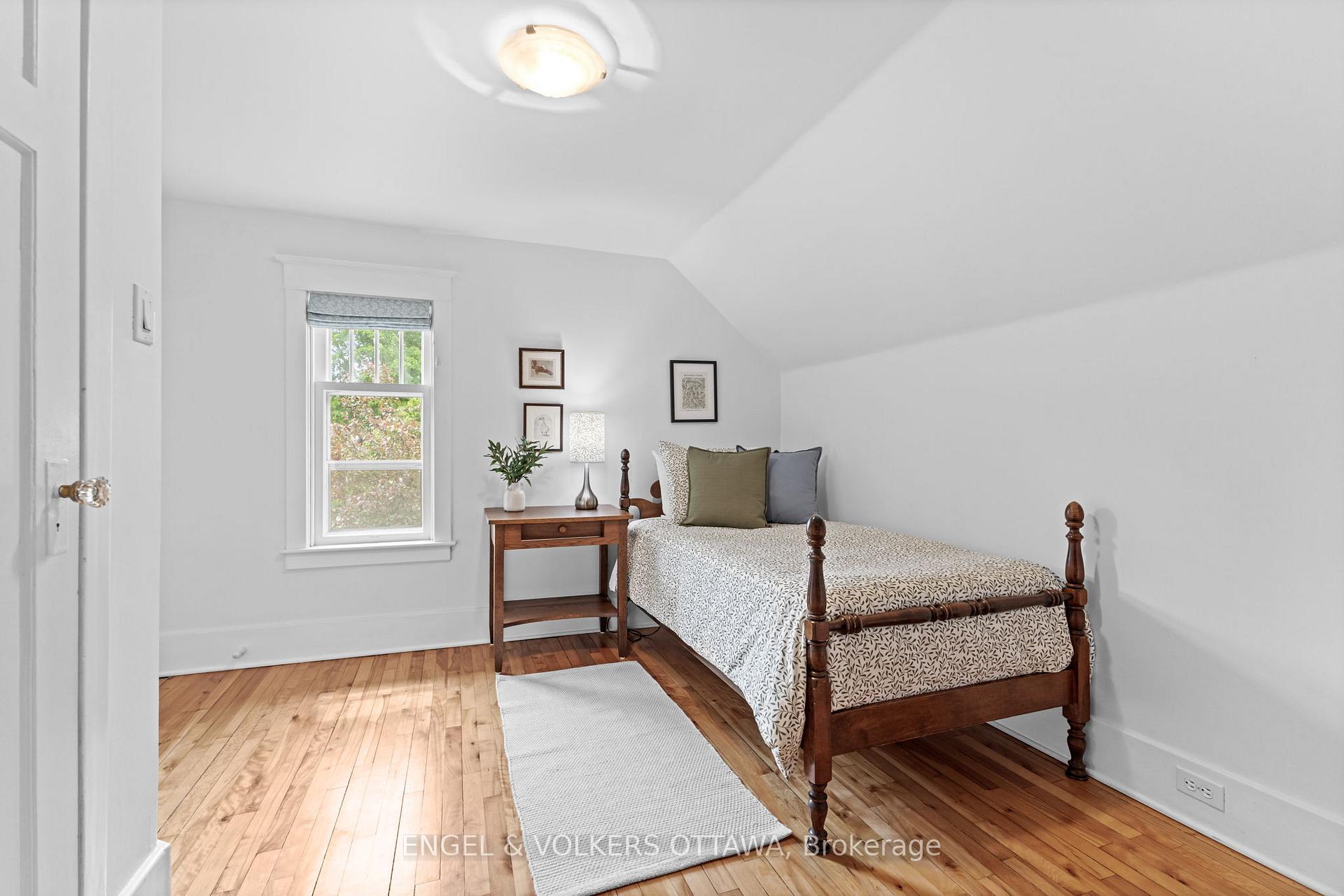 Photo 21 of 70 Caroline Avenue, Ottawa, Ottawa West — HOMEH