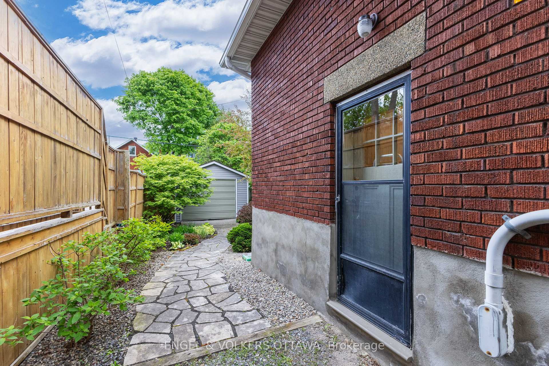 Photo 34 of 70 Caroline Avenue, Ottawa, Ottawa West — HOMEH