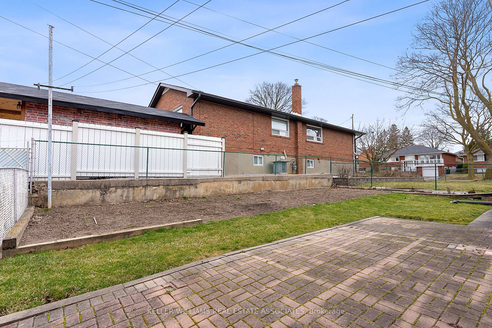 Photo 31 of 100 The Westway, Etobicoke, Kingsview Village-The Westway — HOMEH