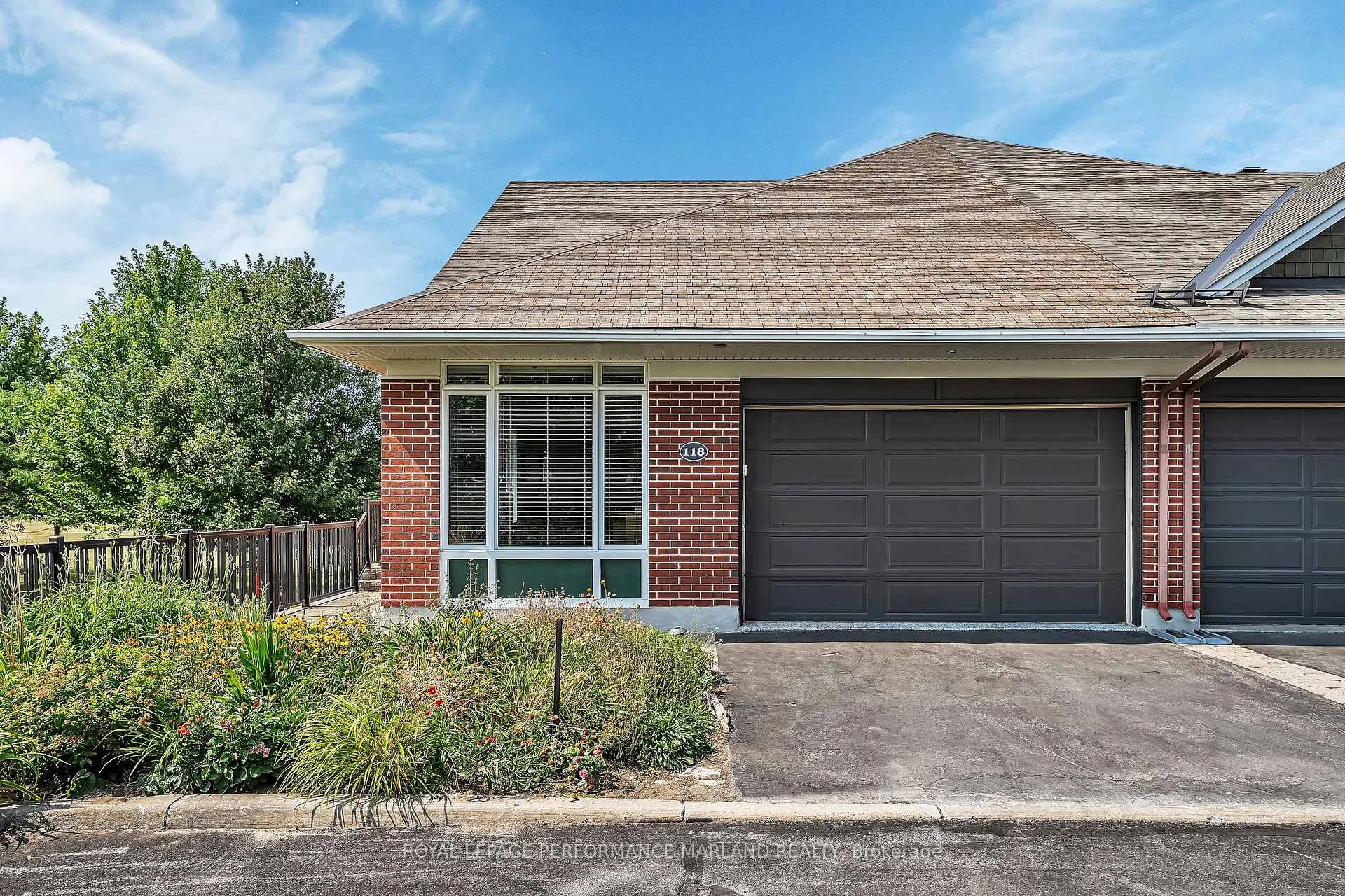 Front of 118 Manorhill Private