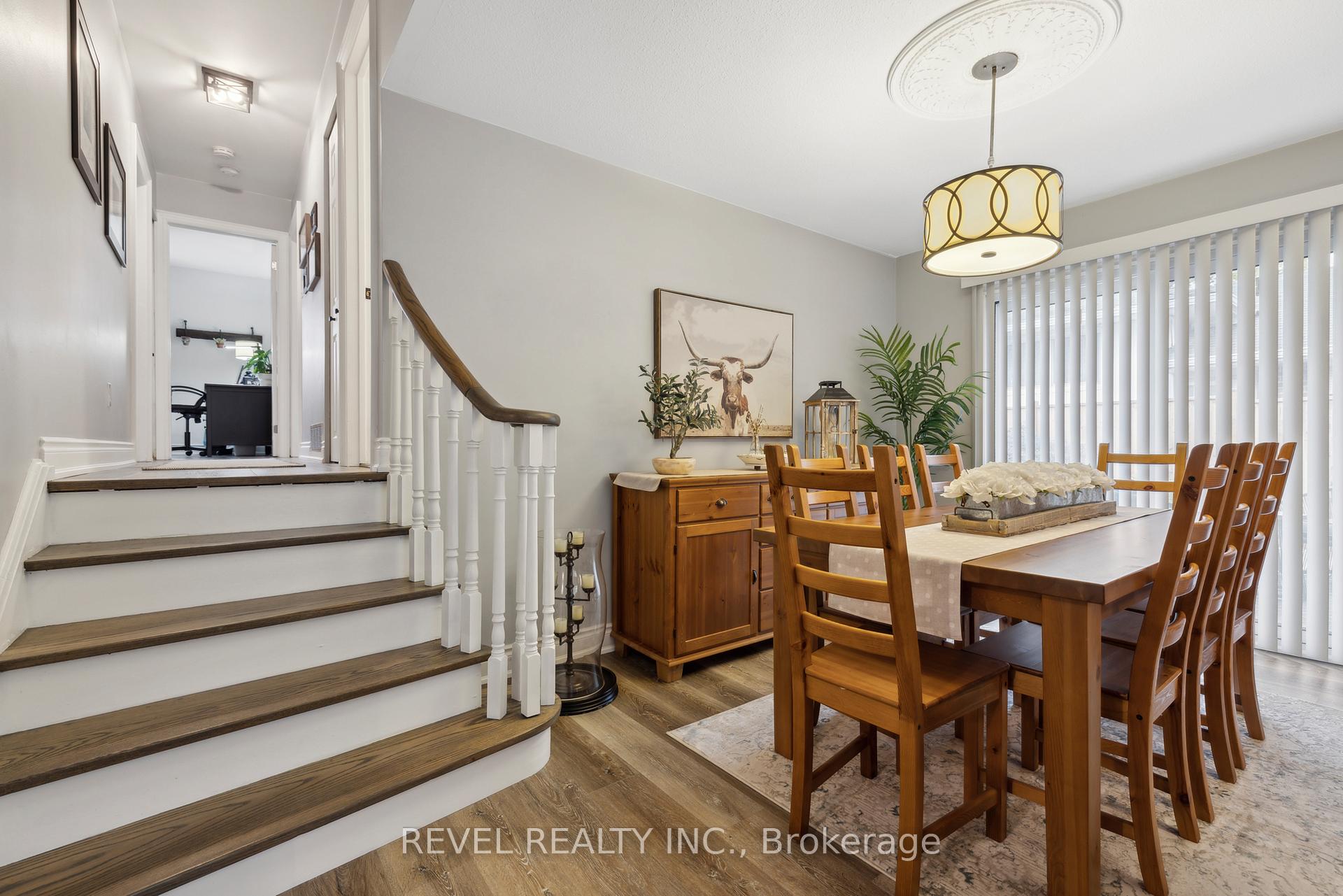 Photo 12 of 93 Willowridge Road, Etobicoke, Willowridge-Martingrove-Richview — HOMEH