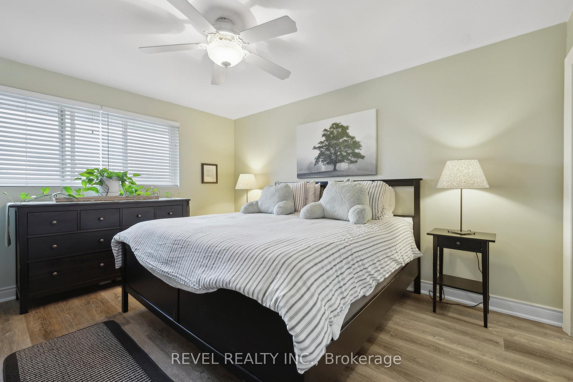 Photo 14 of 93 Willowridge Road, Etobicoke, Willowridge-Martingrove-Richview — HOMEH