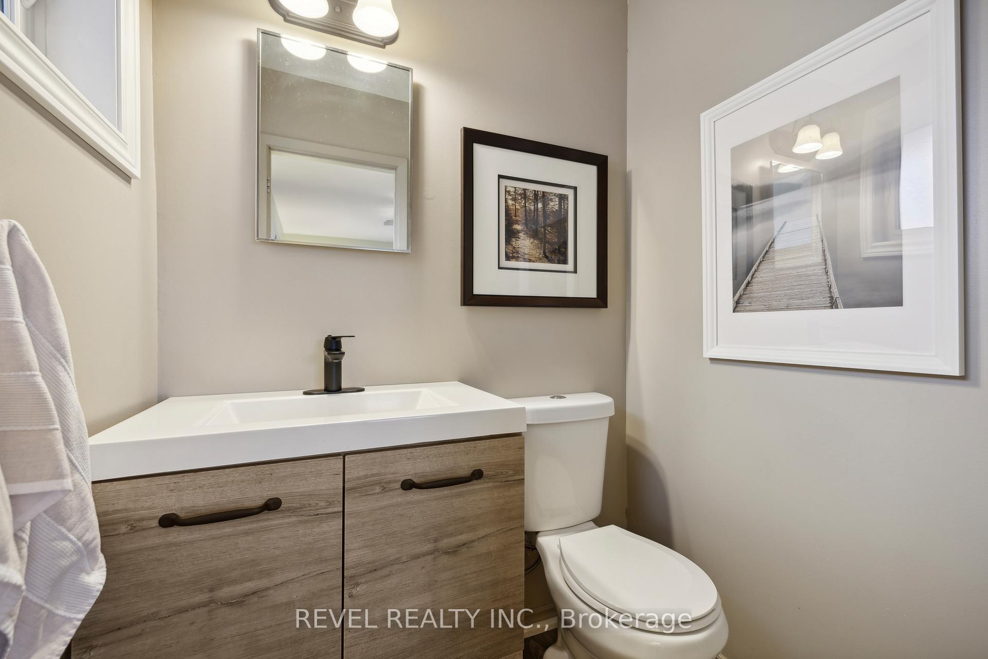 Photo 16 of 93 Willowridge Road, Etobicoke, Willowridge-Martingrove-Richview — HOMEH