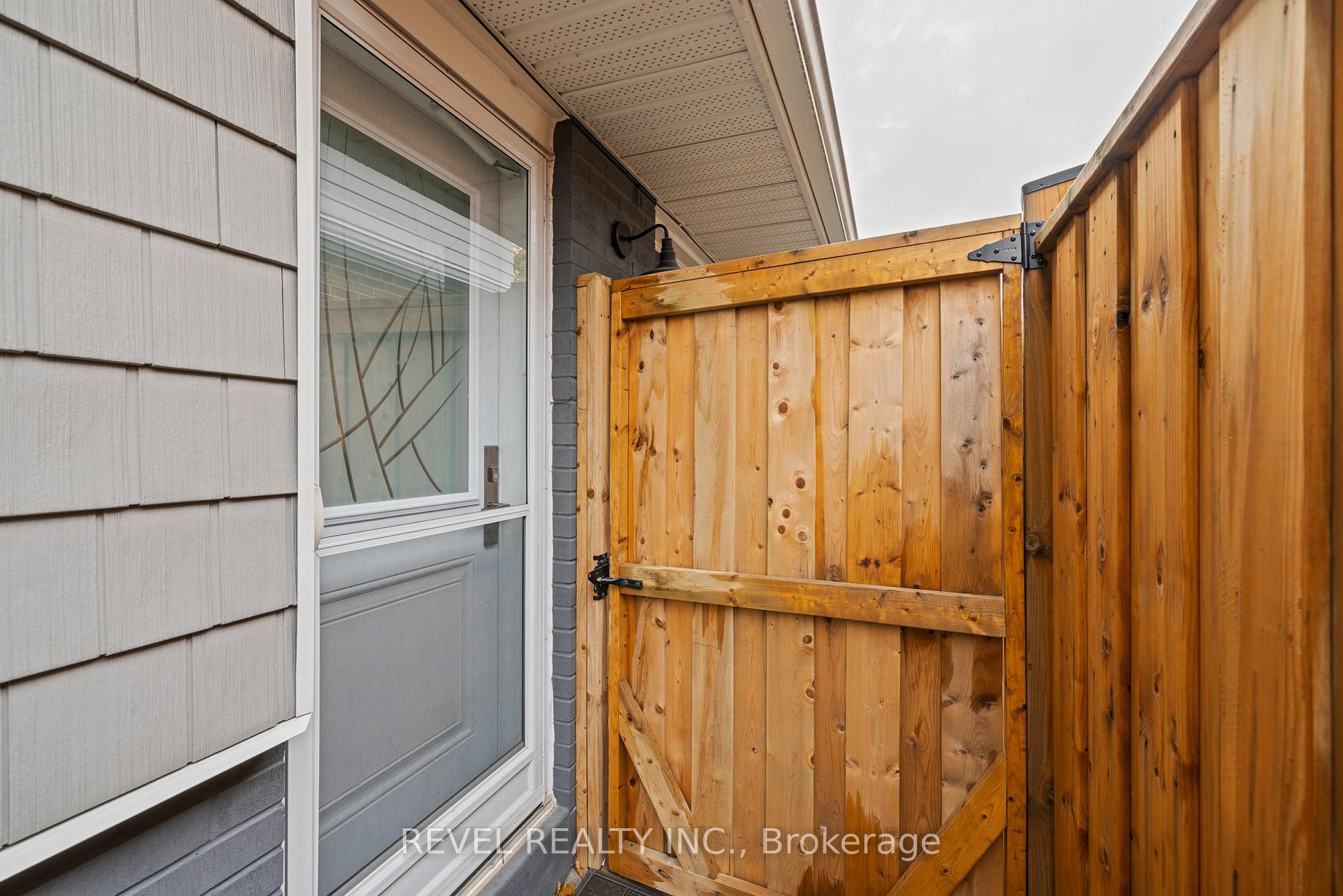 Photo 27 of 93 Willowridge Road, Etobicoke, Willowridge-Martingrove-Richview — HOMEH