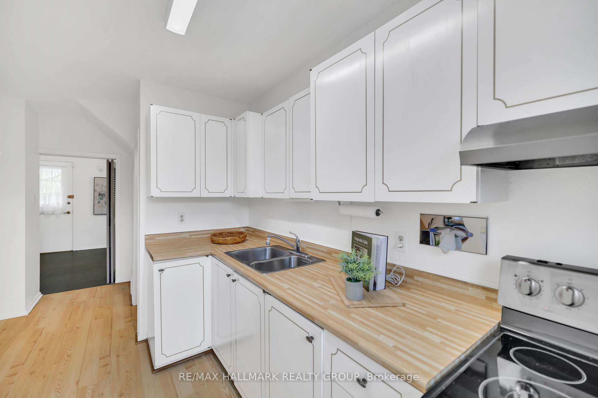 Photo 9 of 47 Java Street, Ottawa, Ottawa West — HOMEH