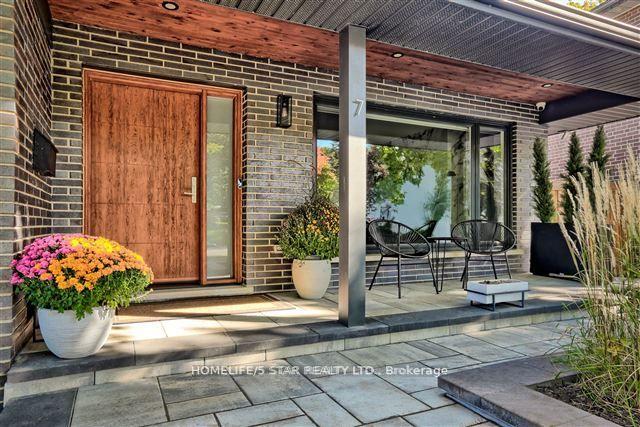 Photo 3 of 7 Kingsborough Crescent, Etobicoke, Willowridge-Martingrove-Richview — HOMEH