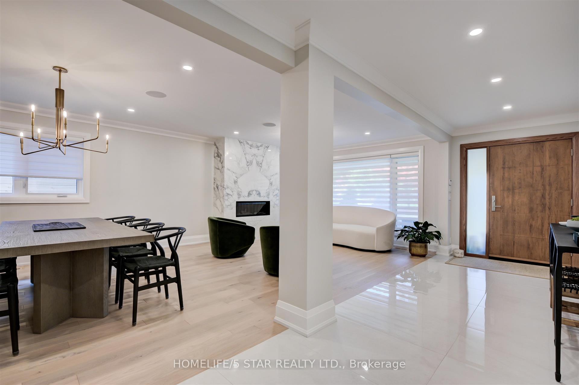 Photo 5 of 7 Kingsborough Crescent, Etobicoke, Willowridge-Martingrove-Richview — HOMEH