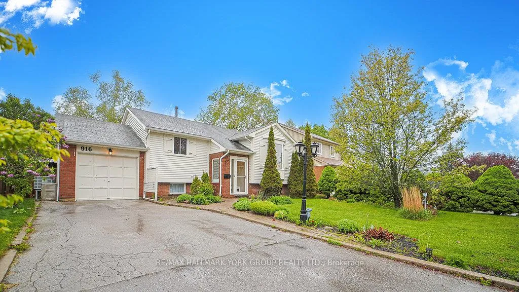 Photo 4 of 916 Finley Avenue, Ajax, South West — HOMEH