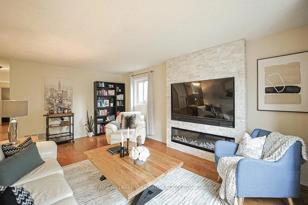 Photo 35 of 916 Finley Avenue, Ajax, South West — HOMEH