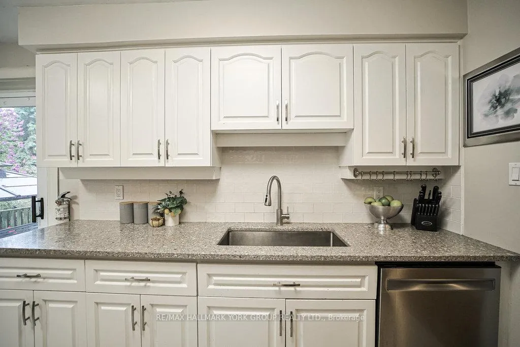 Photo 108 of 916 Finley Avenue, Ajax, South West — HOMEH
