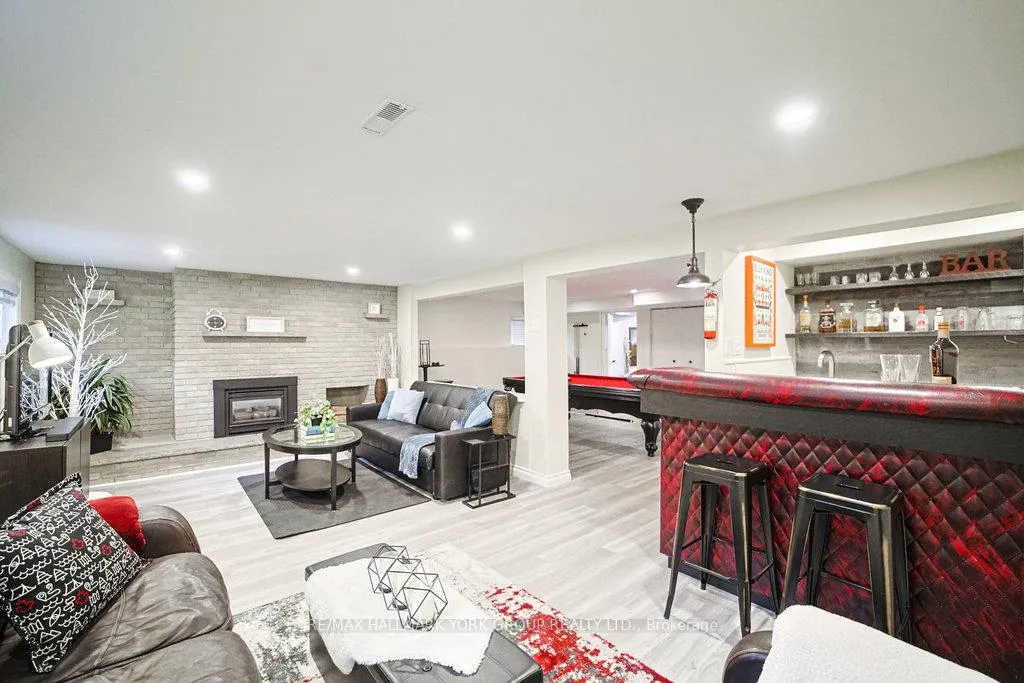 Photo 190 of 916 Finley Avenue, Ajax, South West — HOMEH