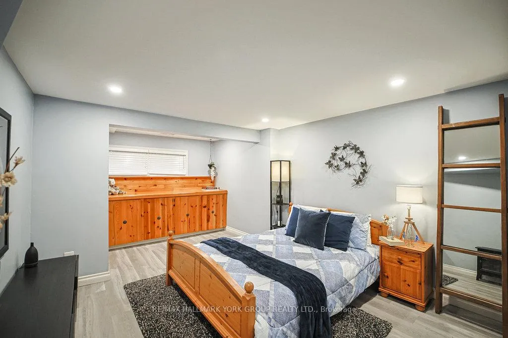 Photo 223 of 916 Finley Avenue, Ajax, South West — HOMEH