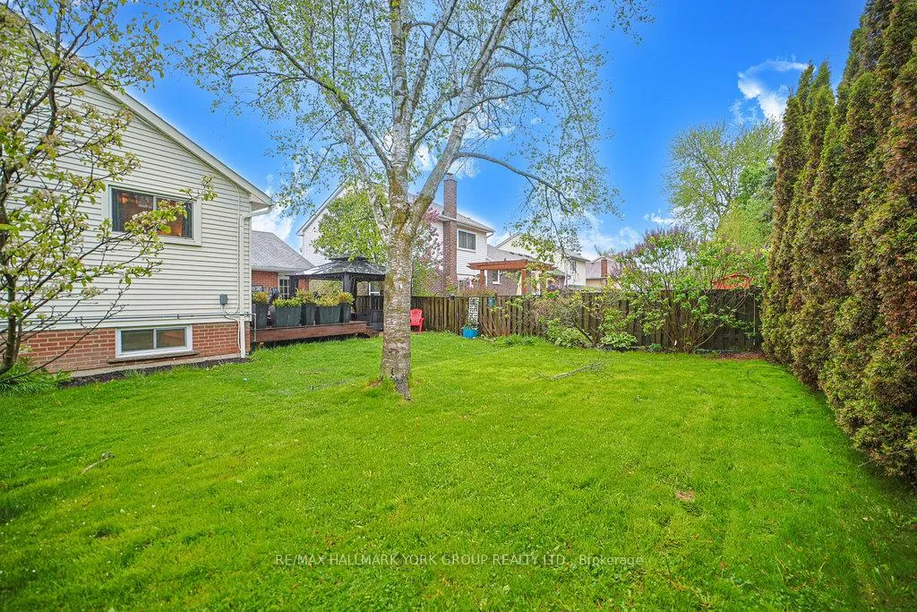 Photo 238 of 916 Finley Avenue, Ajax, South West — HOMEH