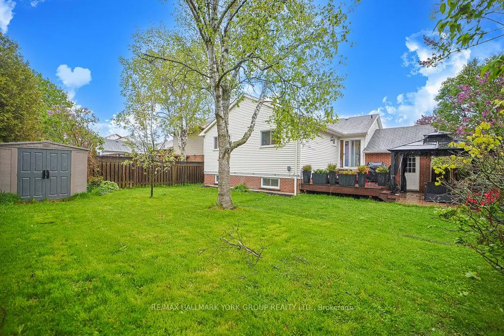Photo 242 of 916 Finley Avenue, Ajax, South West — HOMEH
