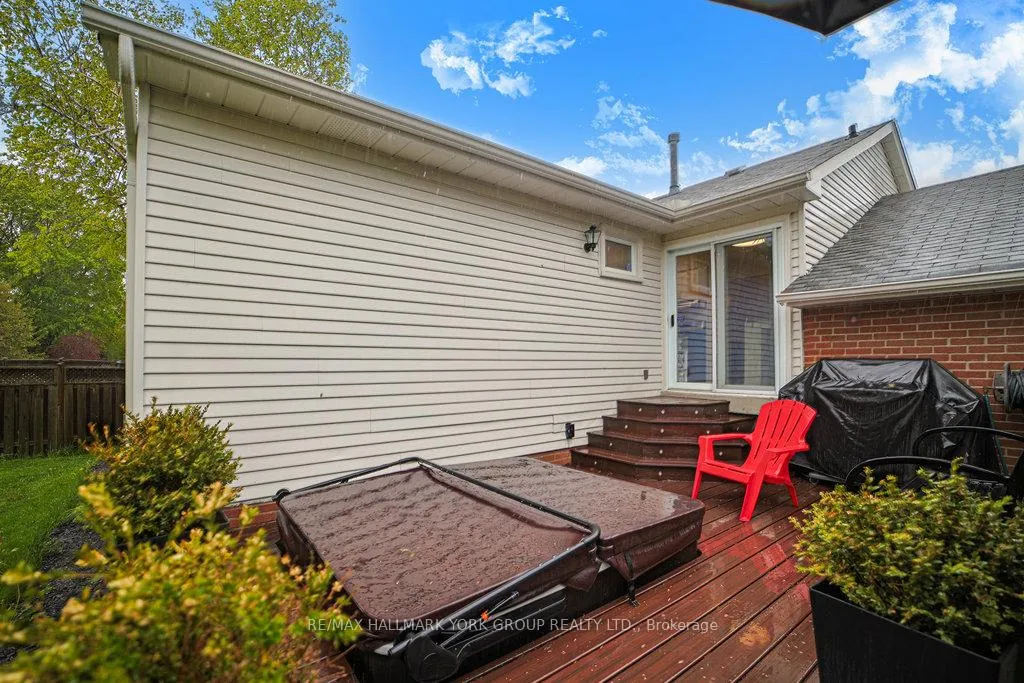 Photo 258 of 916 Finley Avenue, Ajax, South West — HOMEH