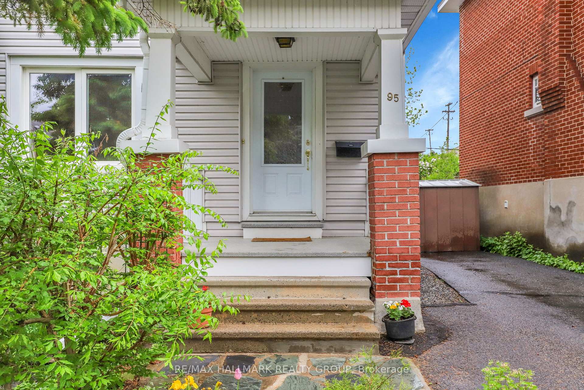 Photo 3 of 95 Gilchrist Avenue, Ottawa, Ottawa West — HOMEH