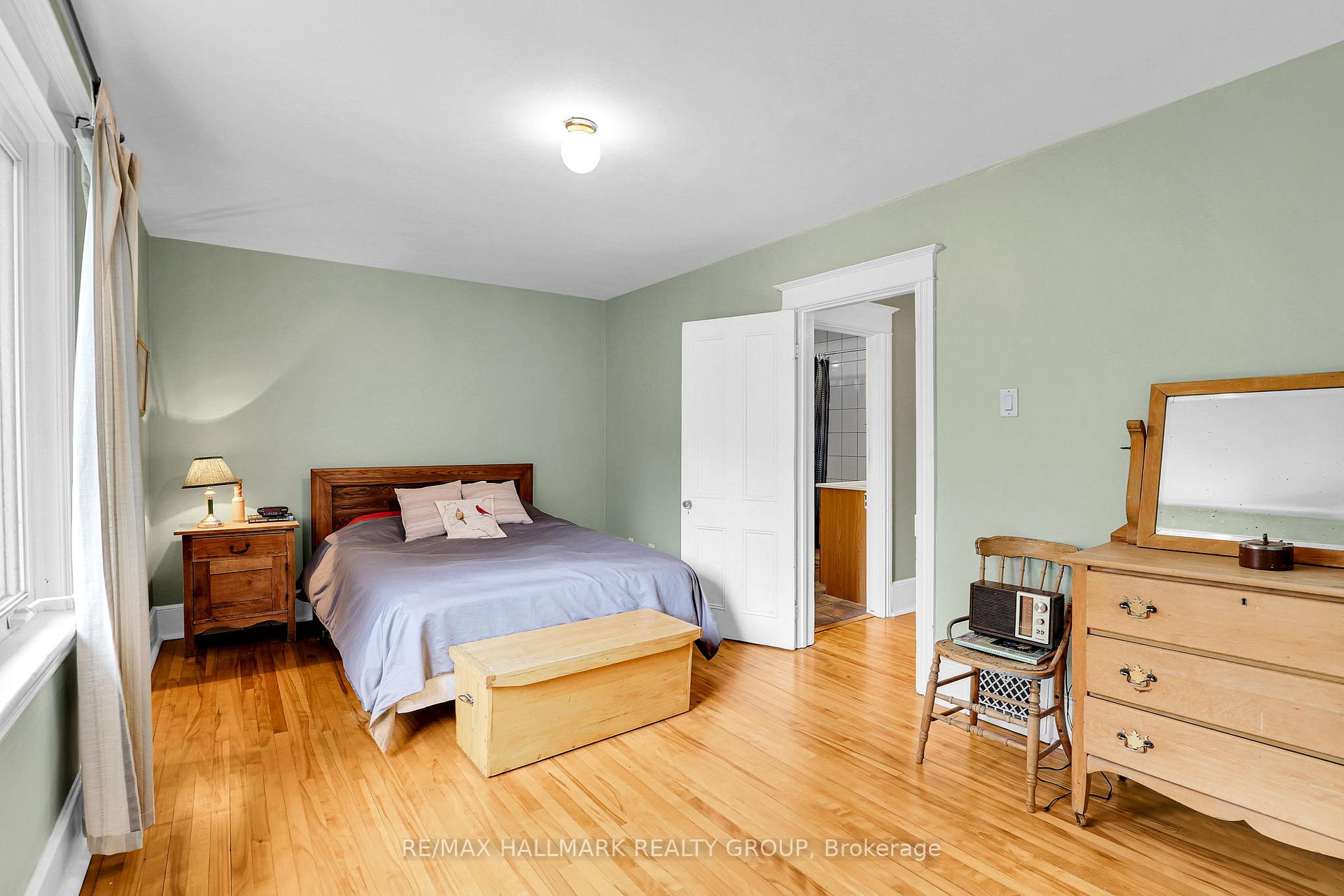 Photo 16 of 95 Gilchrist Avenue, Ottawa, Ottawa West — HOMEH