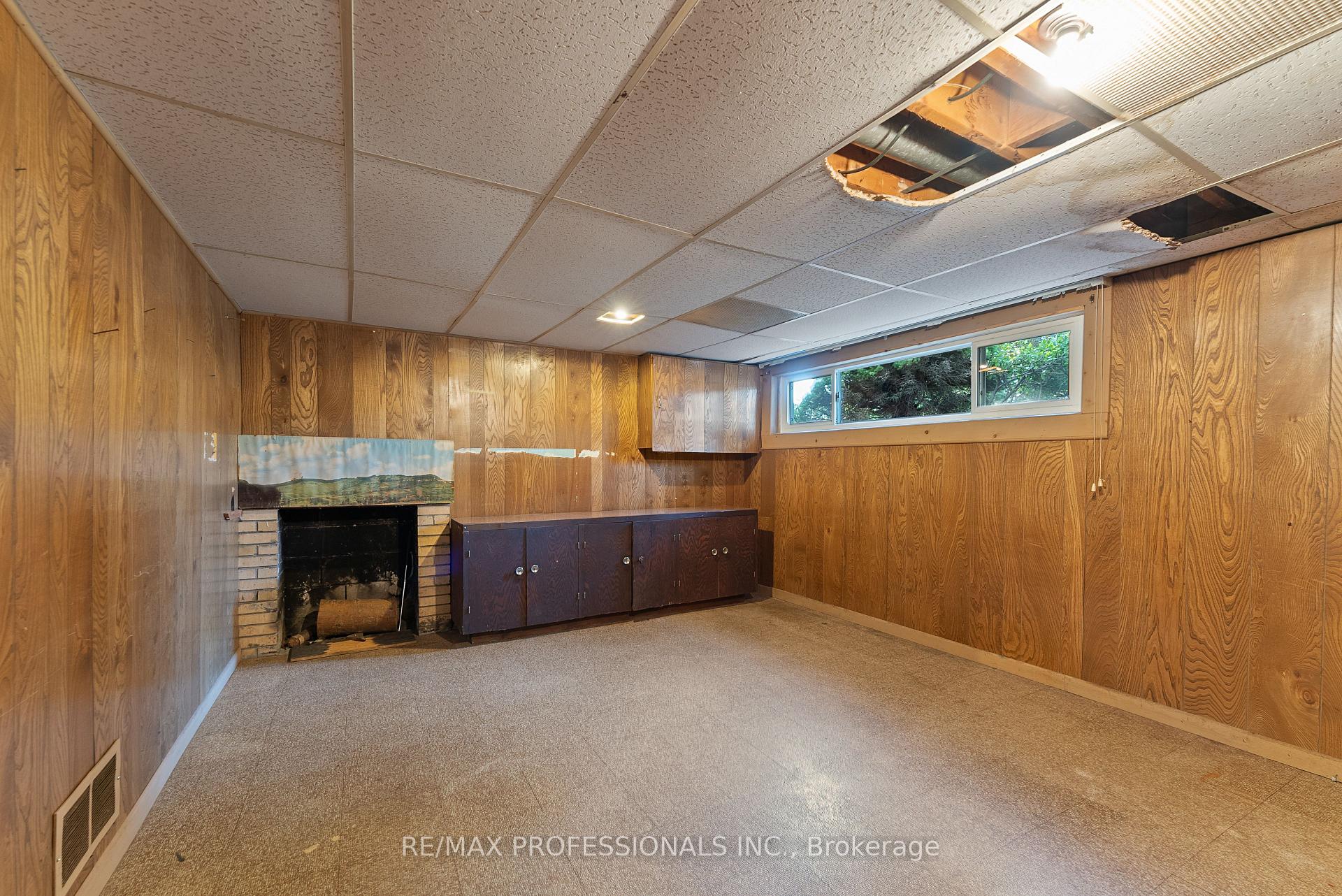 Photo 45 of 12 Drury Lane, Etobicoke, Humber Heights — HOMEH
