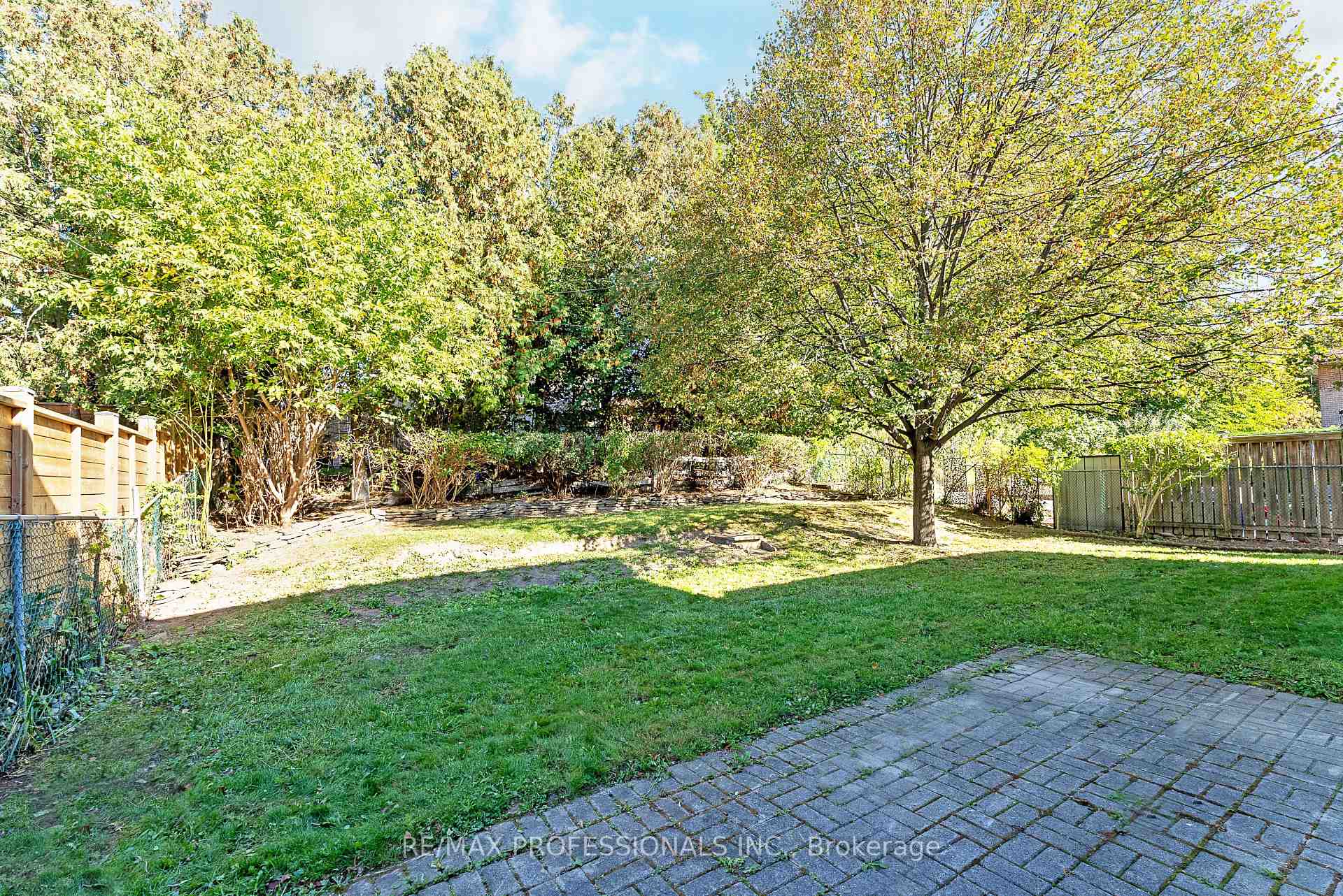 Photo 48 of 12 Drury Lane, Etobicoke, Humber Heights — HOMEH