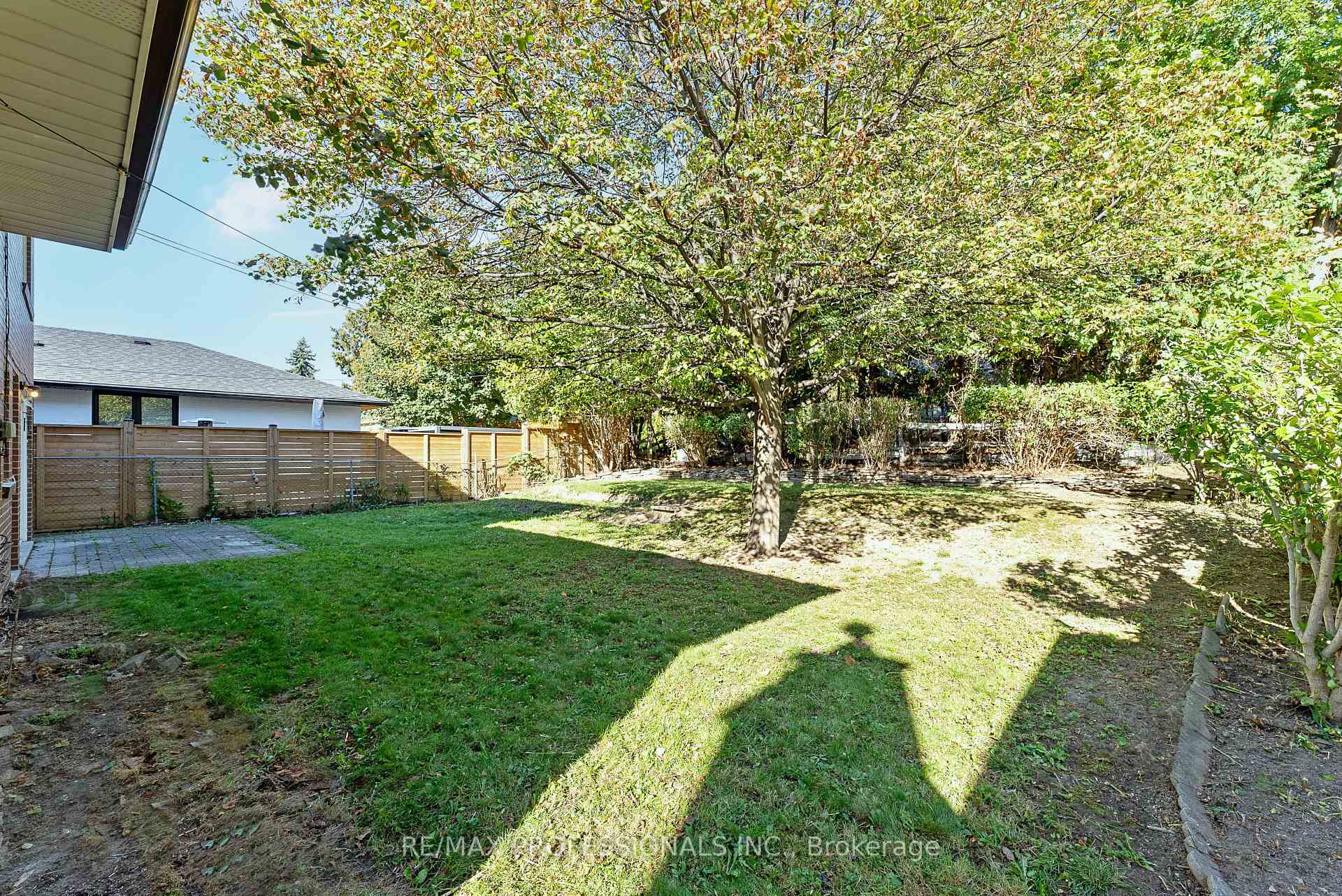 Photo 49 of 12 Drury Lane, Etobicoke, Humber Heights — HOMEH