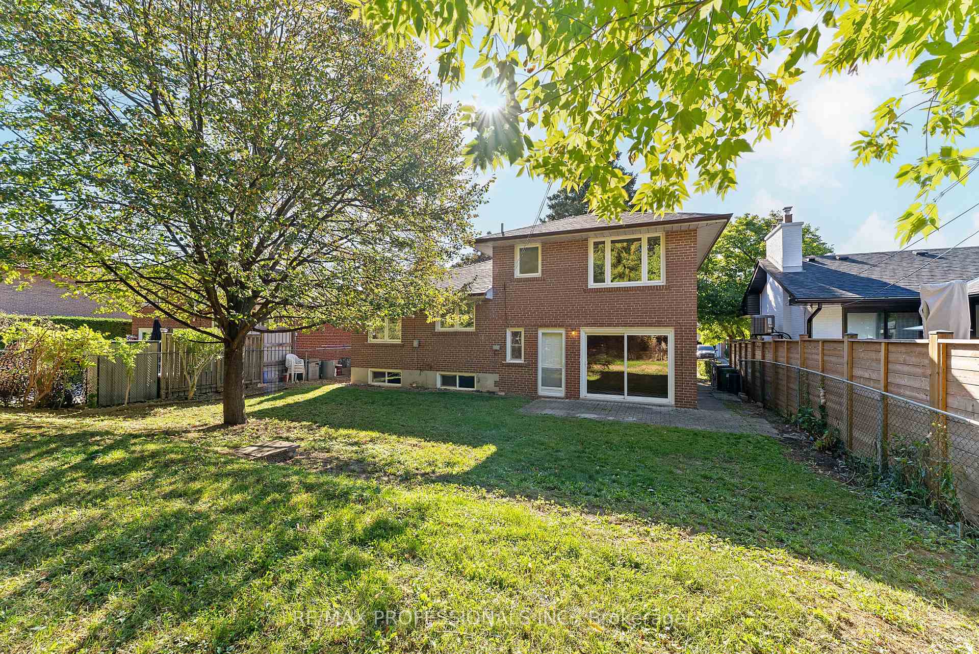 Photo 50 of 12 Drury Lane, Etobicoke, Humber Heights — HOMEH