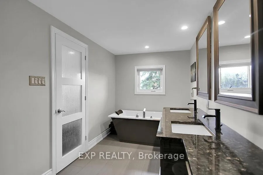 Photo 218 of 711 Hartman Crescent, Ottawa, Riverside Park South — HOMEH