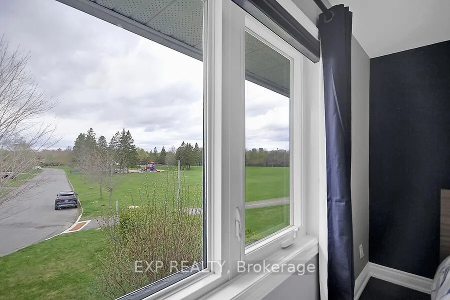 Photo 248 of 711 Hartman Crescent, Ottawa, Riverside Park South — HOMEH