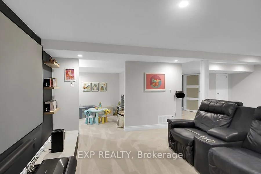 Photo 274 of 711 Hartman Crescent, Ottawa, Riverside Park South — HOMEH