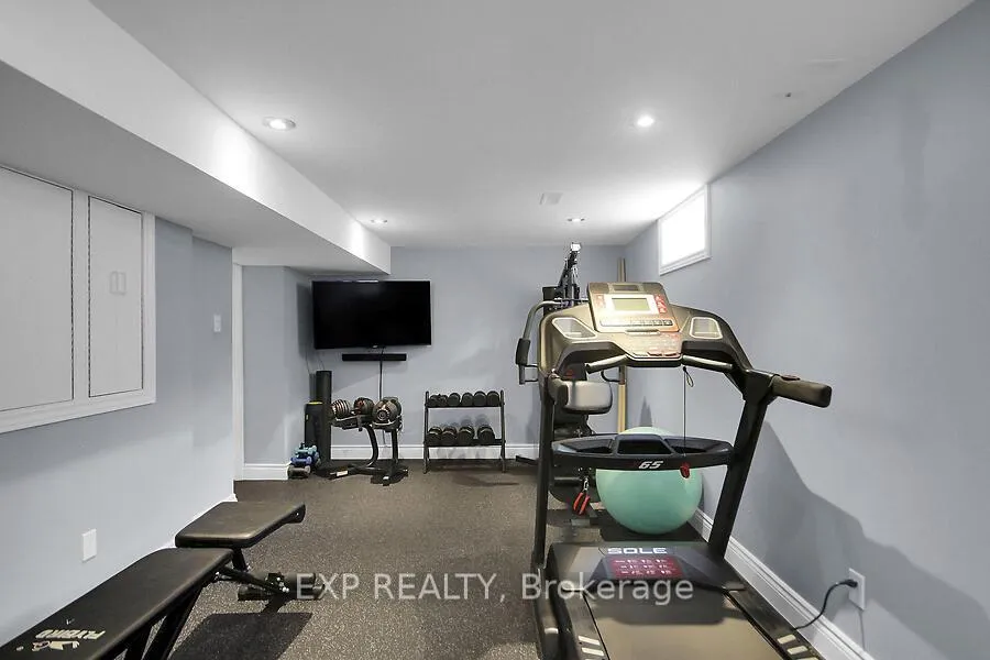 Photo 291 of 711 Hartman Crescent, Ottawa, Riverside Park South — HOMEH