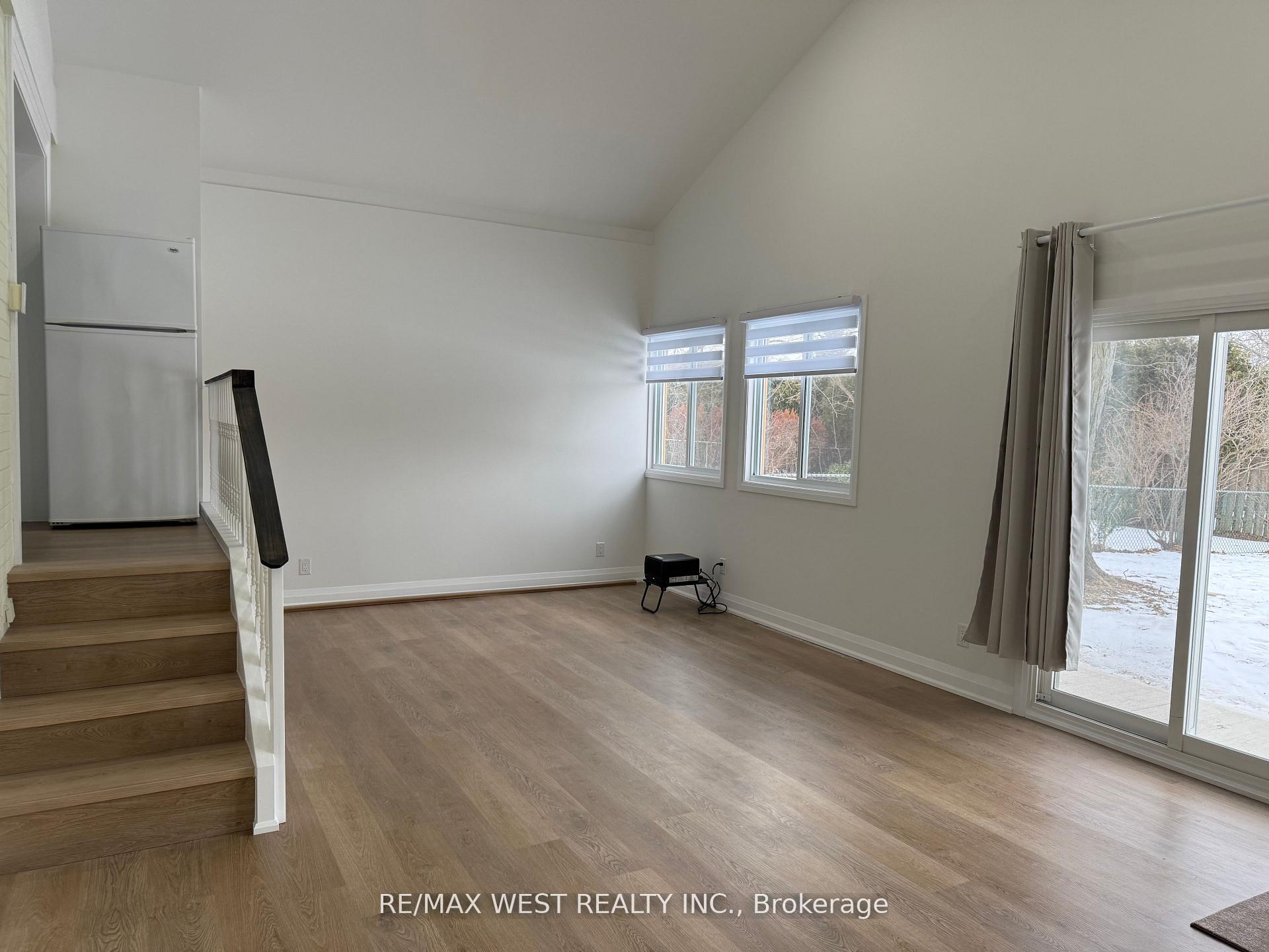 Photo 6 of Unit 2, 10 Tynevale Drive, Etobicoke, Willowridge-Martingrove-Richview — HOMEH