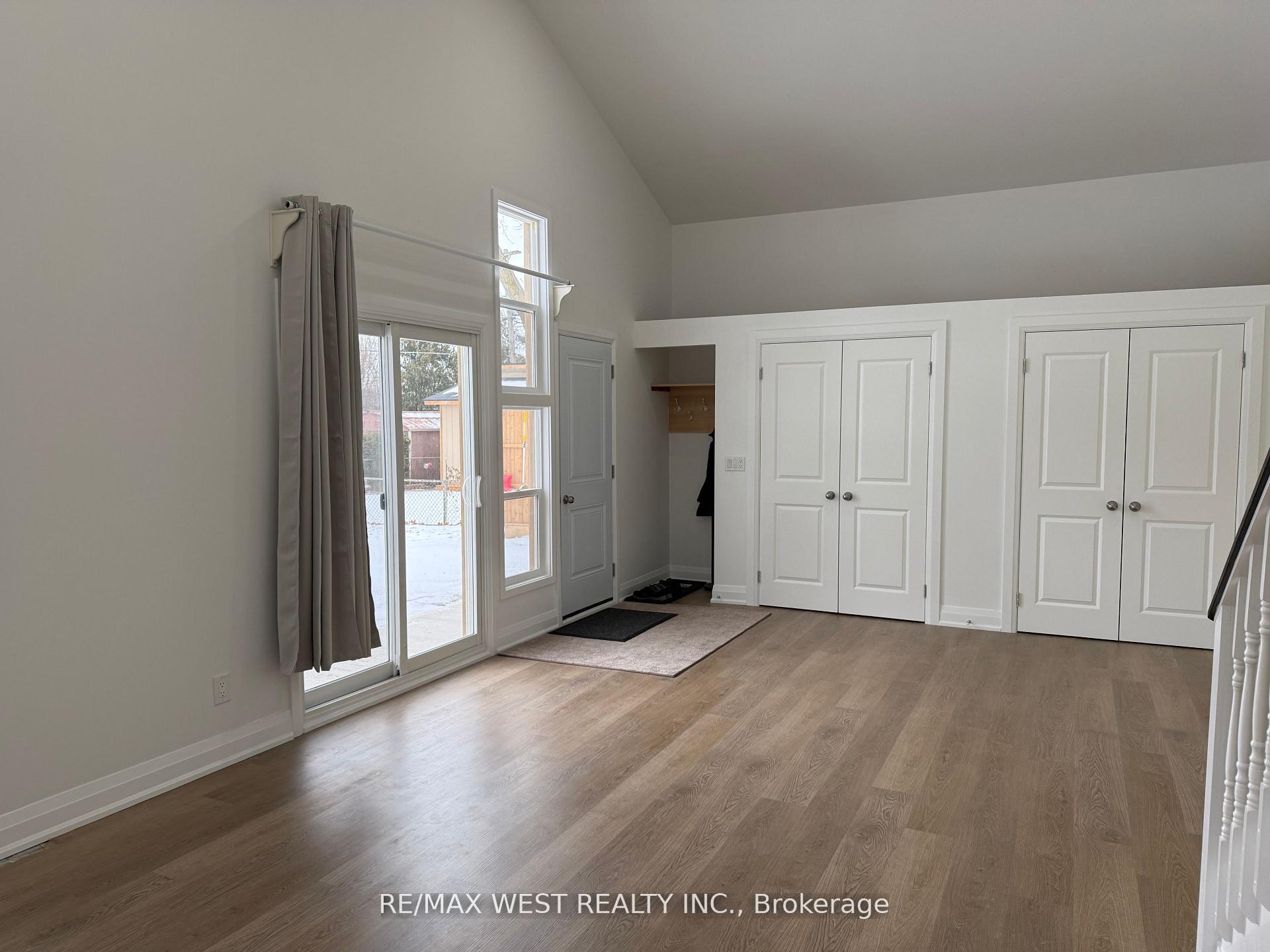 Photo 8 of Unit 2, 10 Tynevale Drive, Etobicoke, Willowridge-Martingrove-Richview — HOMEH