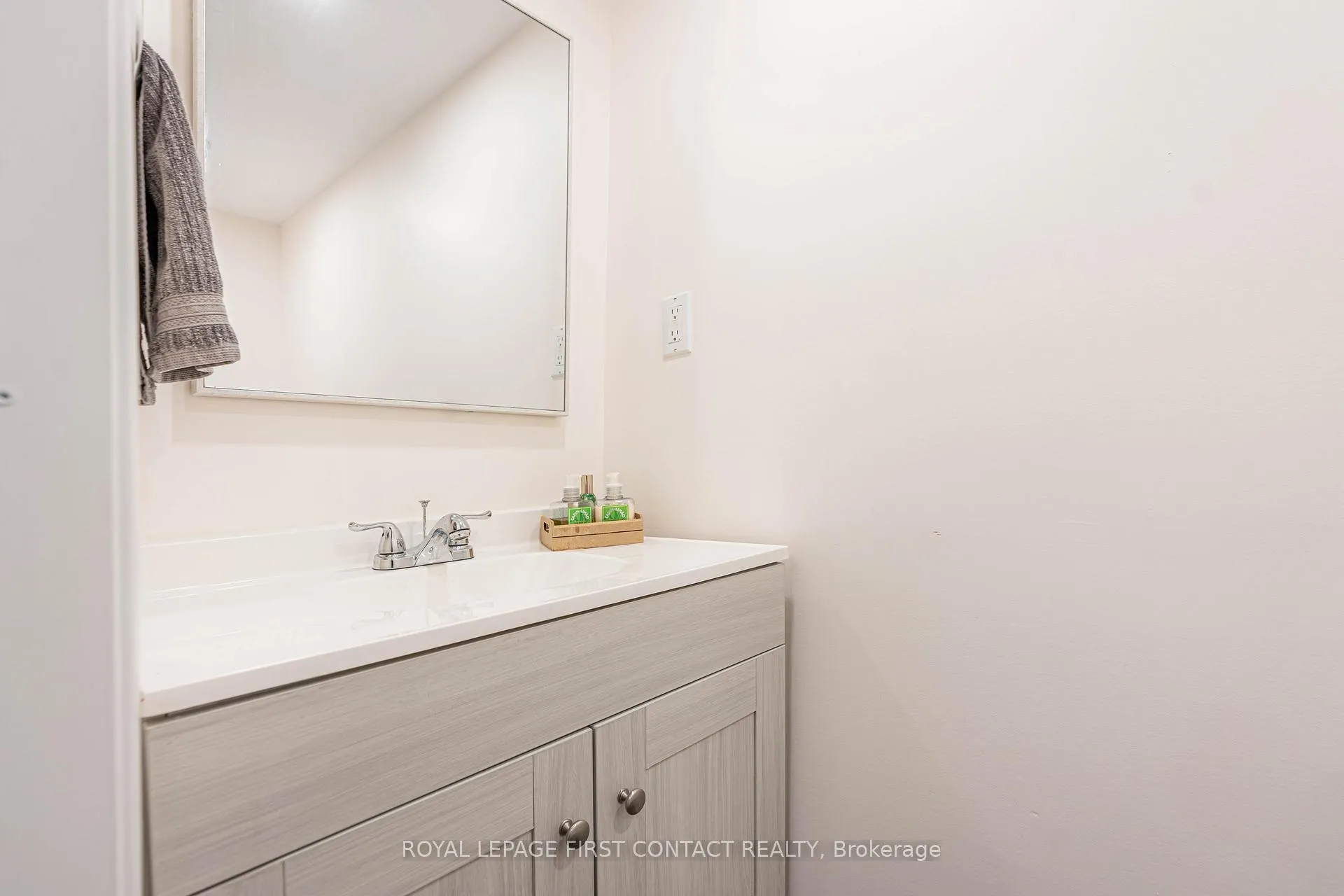 Photo 117 of 26 Deneb Street, Barrie, Ardagh — HOMEH