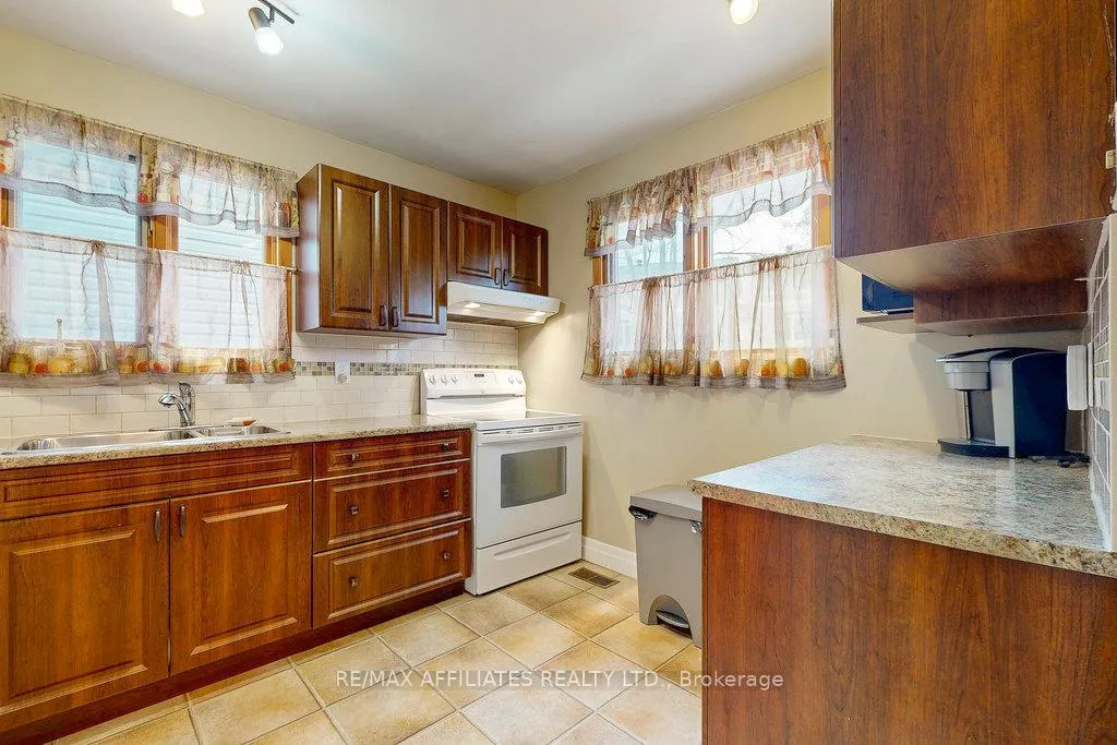Photo 53 of 41 Glen Park Drive, Ottawa, Blackburn Hamlet (South) — HOMEH