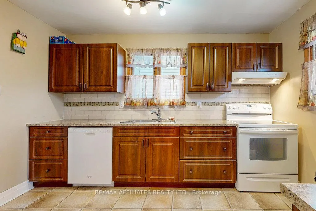 Photo 61 of 41 Glen Park Drive, Ottawa, Blackburn Hamlet (South) — HOMEH