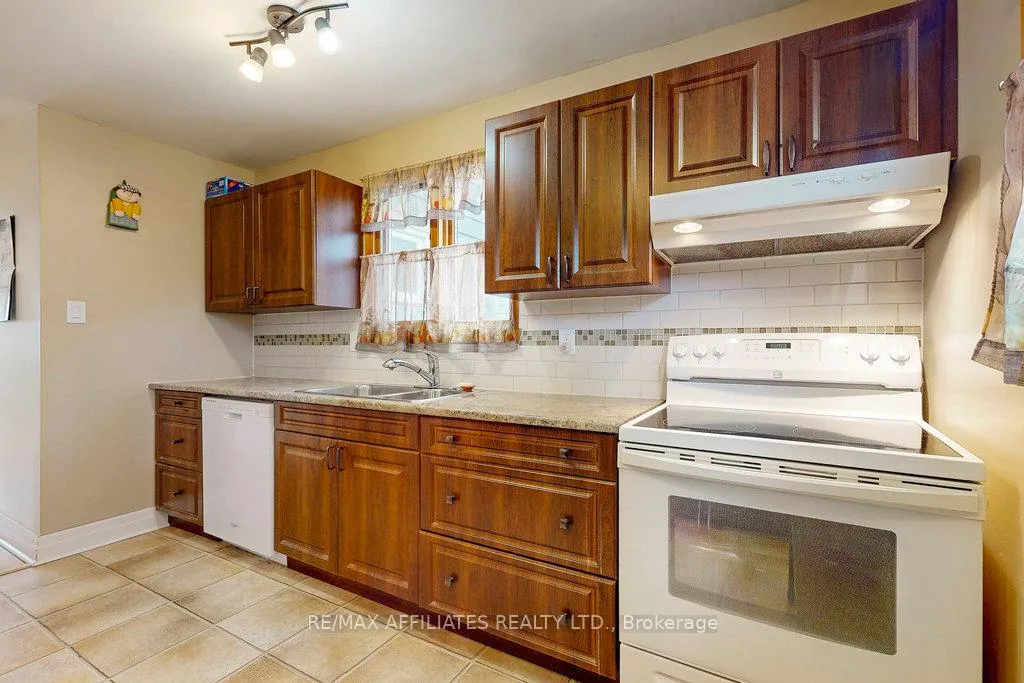 Photo 70 of 41 Glen Park Drive, Ottawa, Blackburn Hamlet (South) — HOMEH