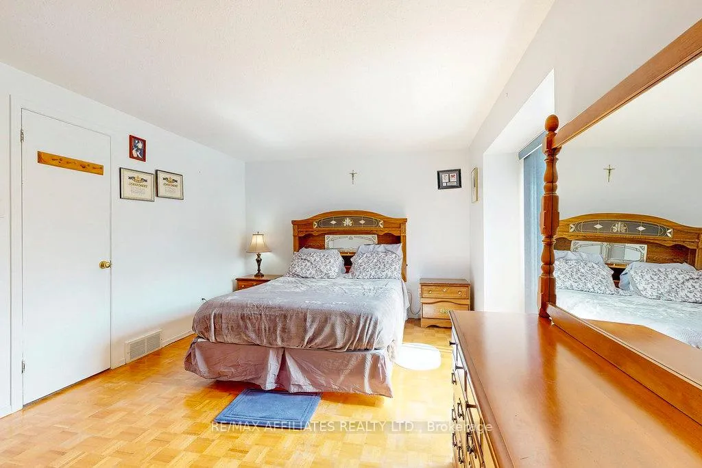 Photo 81 of 41 Glen Park Drive, Ottawa, Blackburn Hamlet (South) — HOMEH