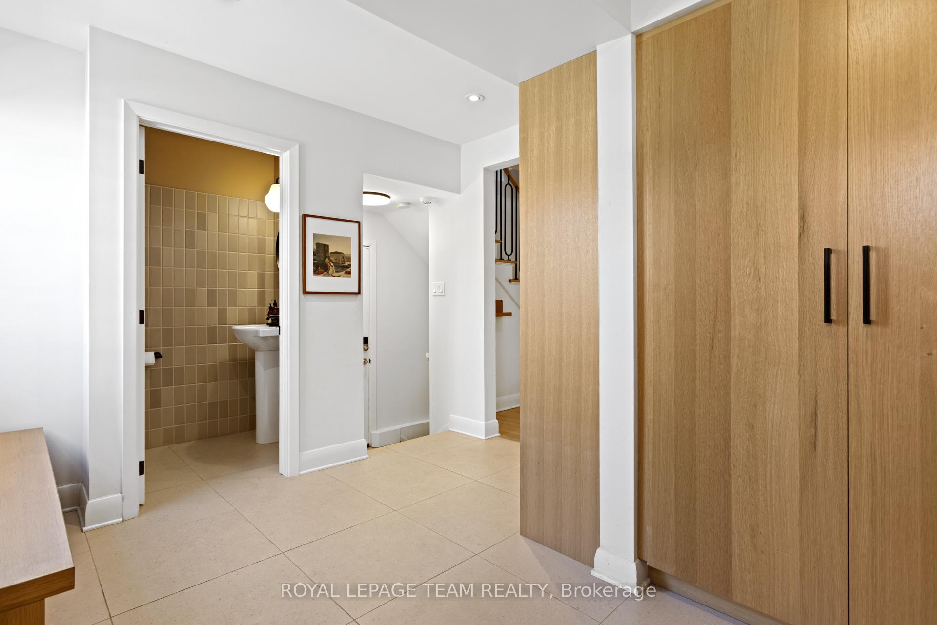Photo 5 of 202 Faraday Street, Ottawa, Ottawa West — HOMEH