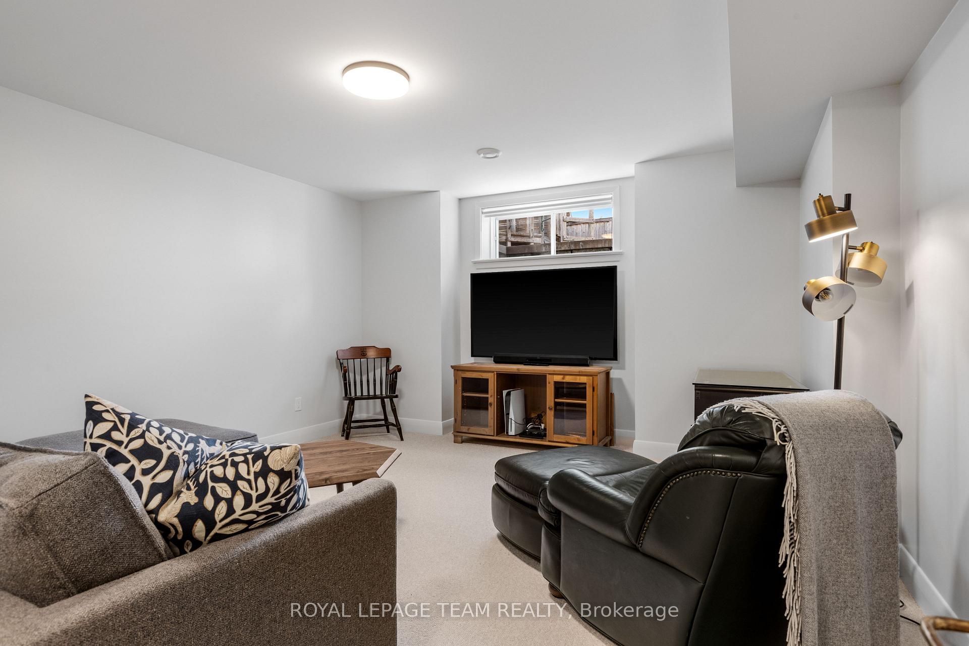 Photo 39 of 202 Faraday Street, Ottawa, Ottawa West — HOMEH