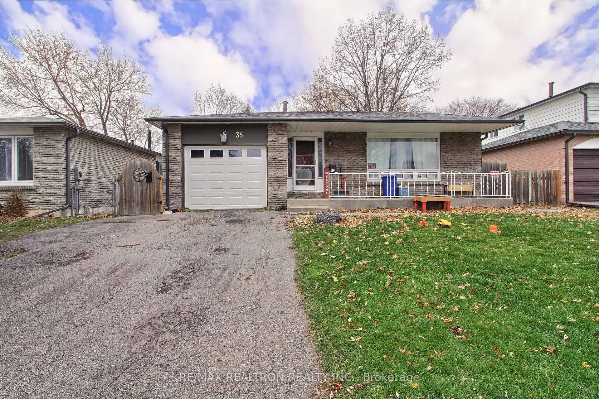 Photo 1 of 35 Harland Crescent, Ajax, South East — HOMEH