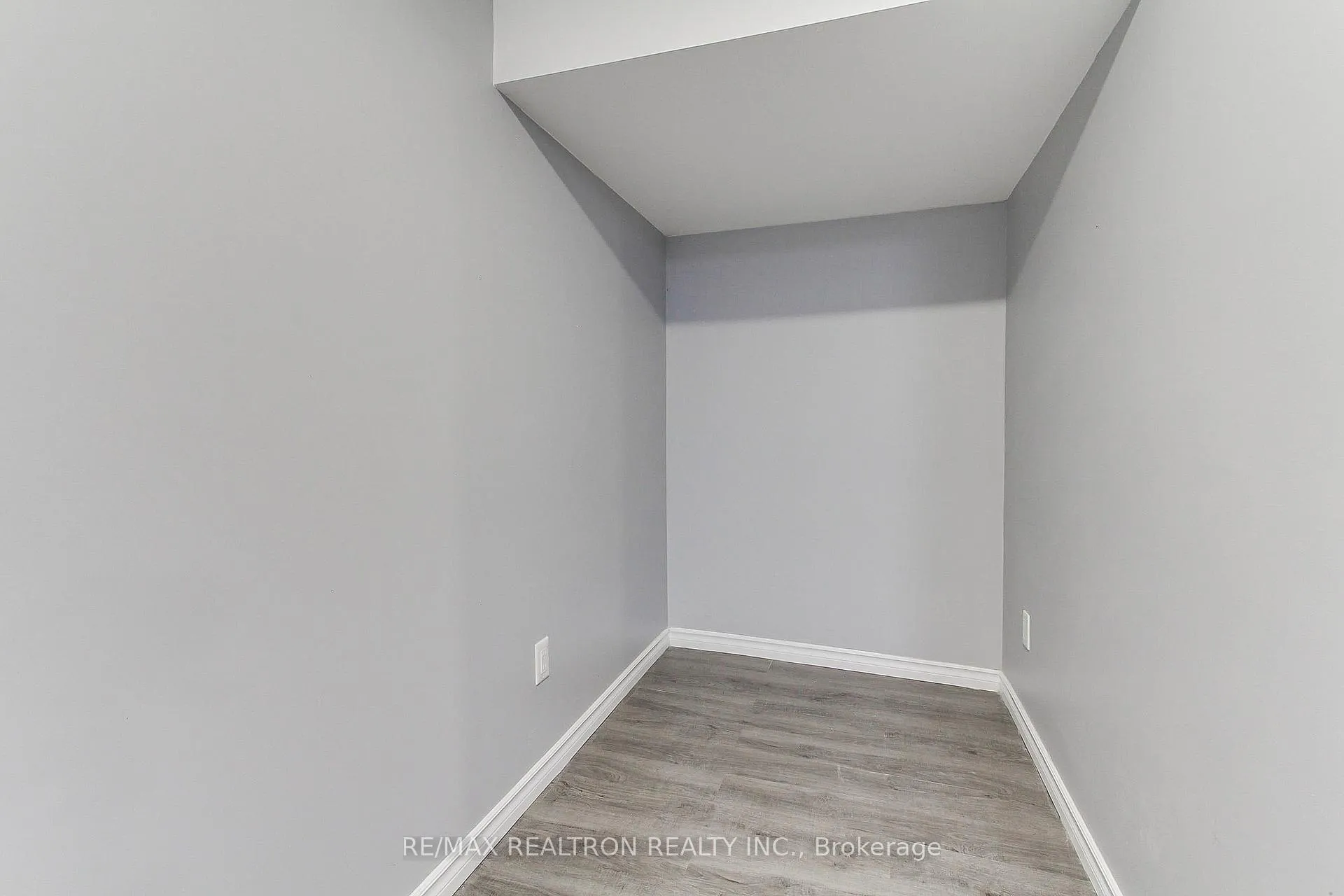 Photo 74 of 35 Harland Crescent, Ajax, South East — HOMEH